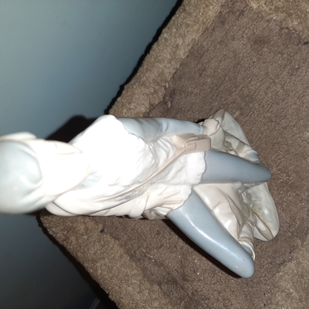 Elegant Cream and Gray Figurine